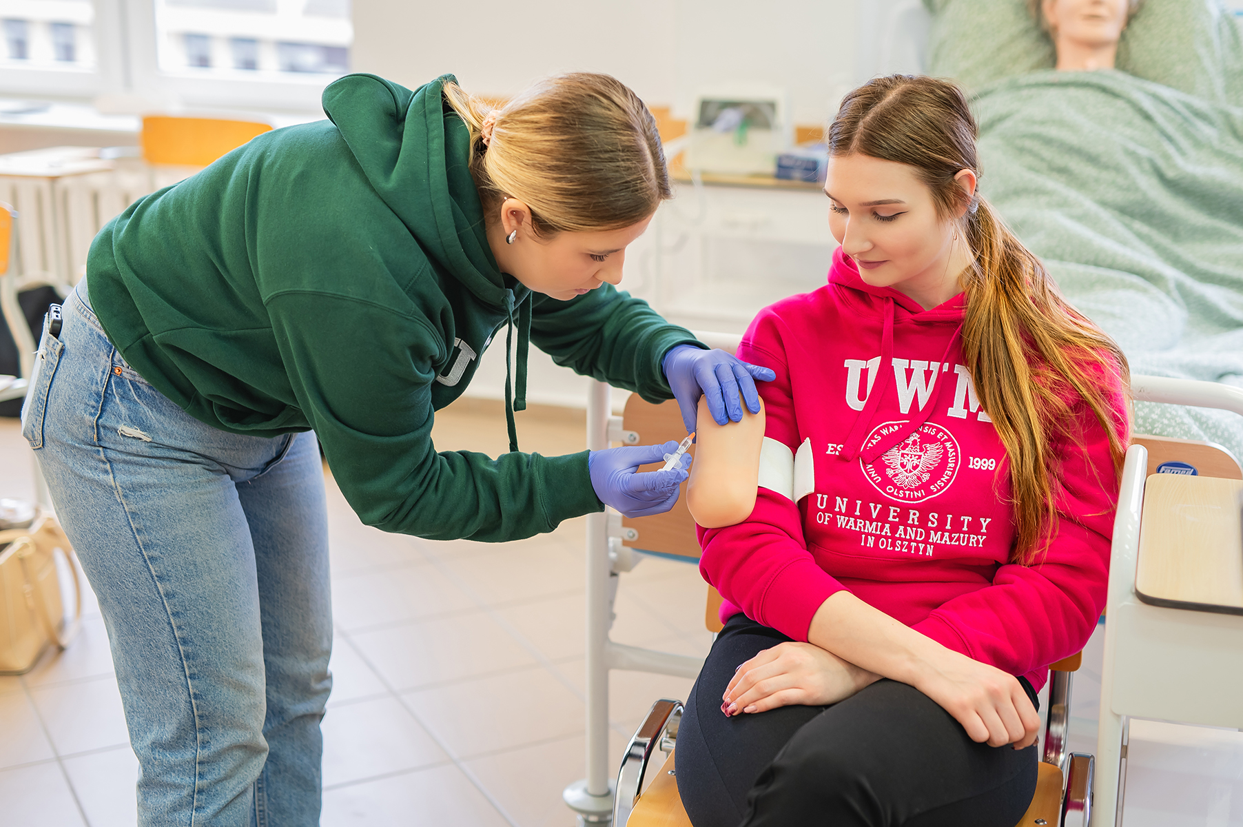 Zajęcia praktyczne z pielęgniarstwa – nauka iniekcji